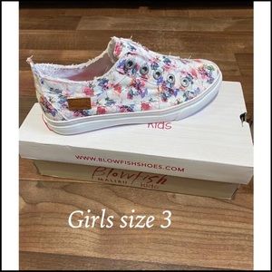 Girls blowfish slip on sneakers size 3